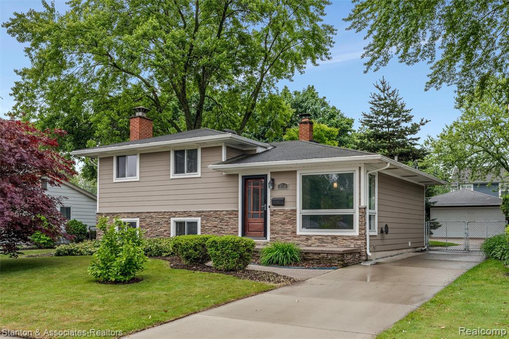 608 Woodlawn Avenue, Royal Oak, MI 48073 — Photo 34