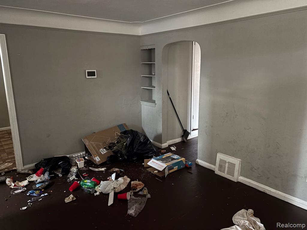 5095 FARMBROOK Street, Detroit, MI 48224 — Photo 6