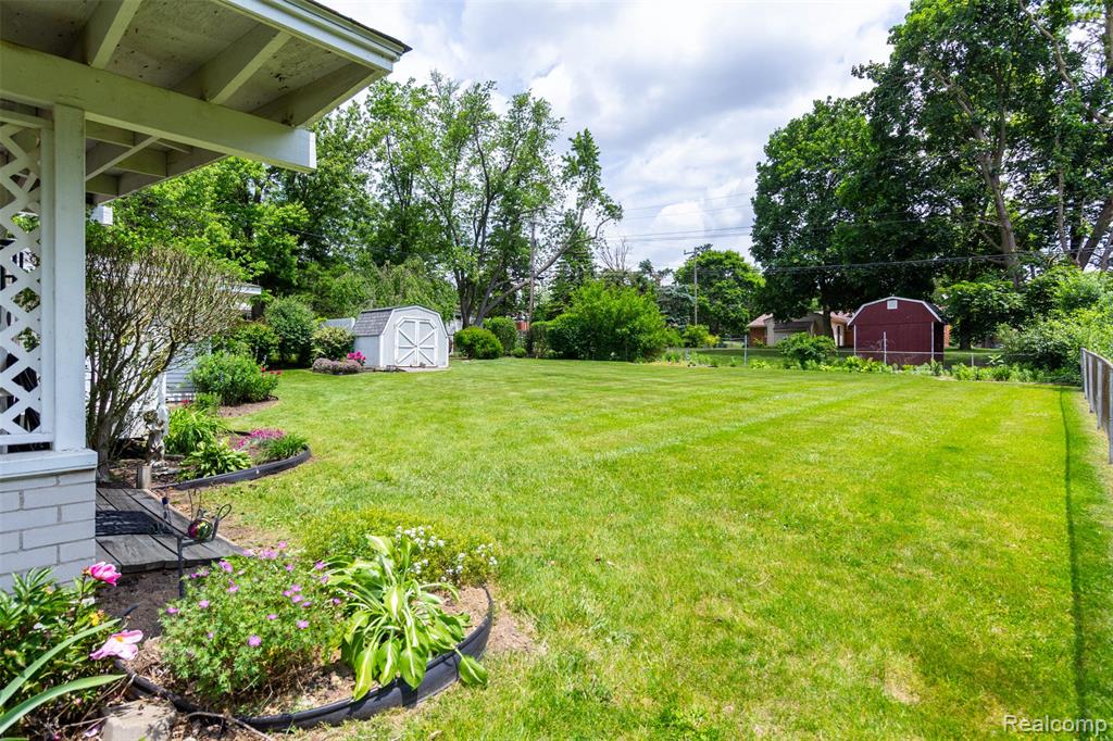 772 Robbinann Drive, Waterford, MI 48328 — Photo 35