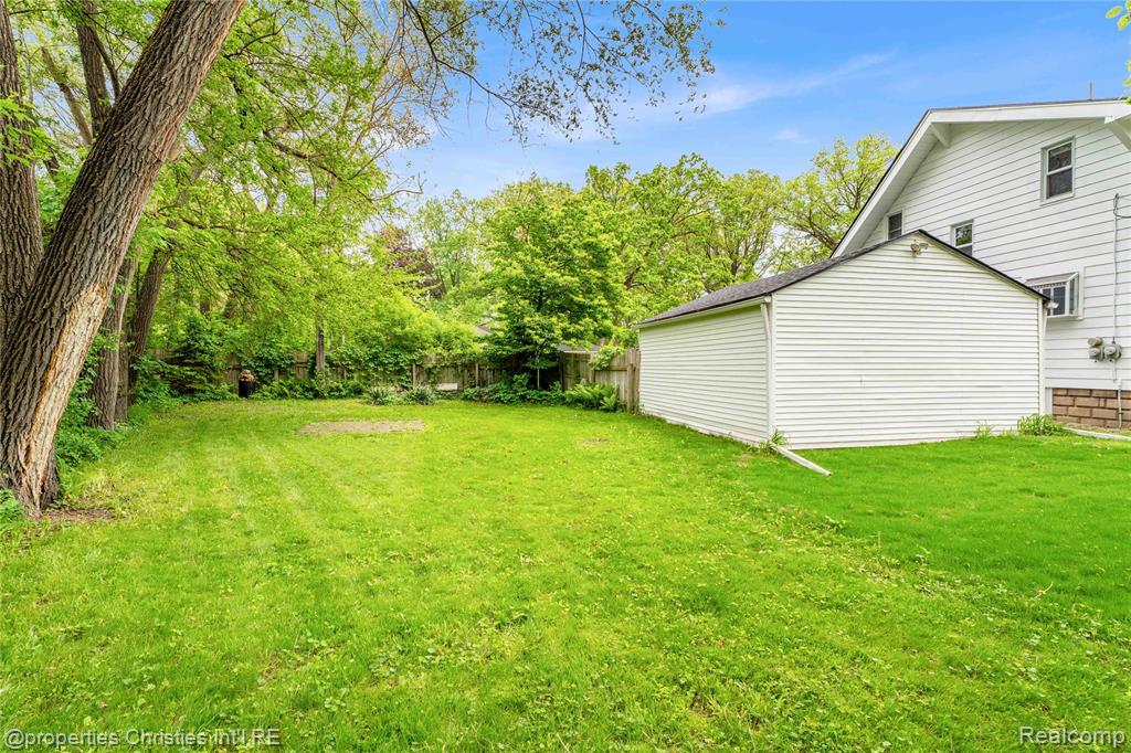 813 Catalpa Drive, Royal Oak, MI 48067 — Photo 28