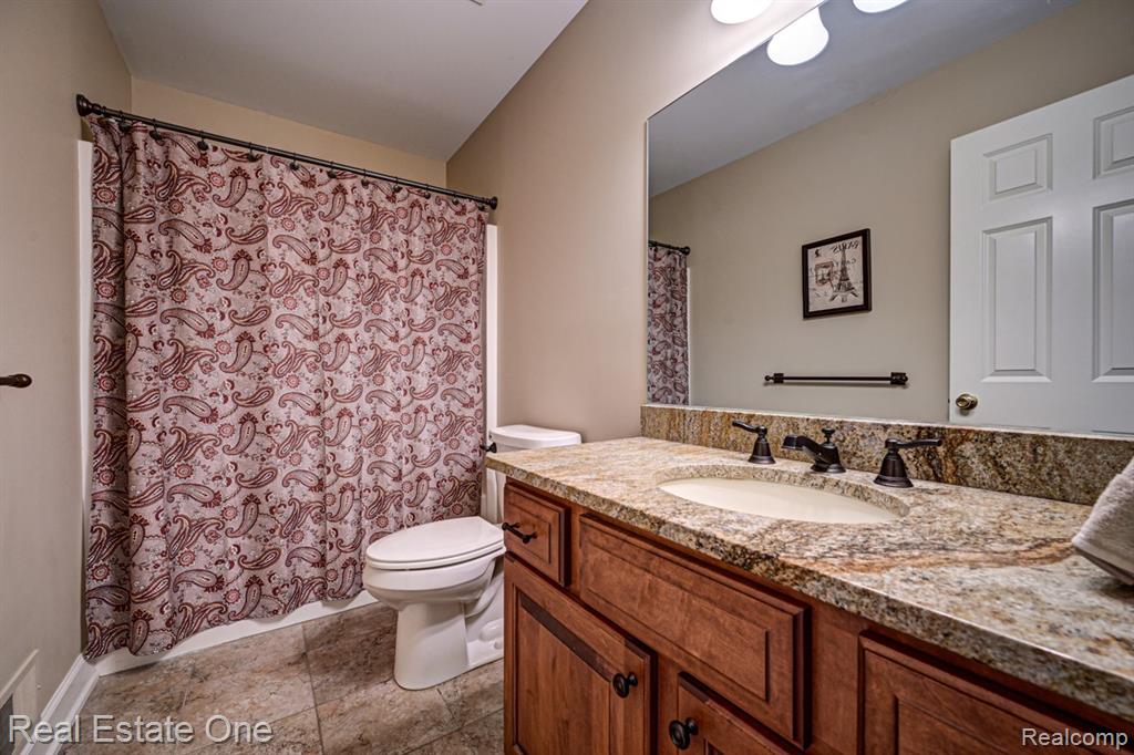 6564 Summit Ridge, Clarkston, MI — Photo 29