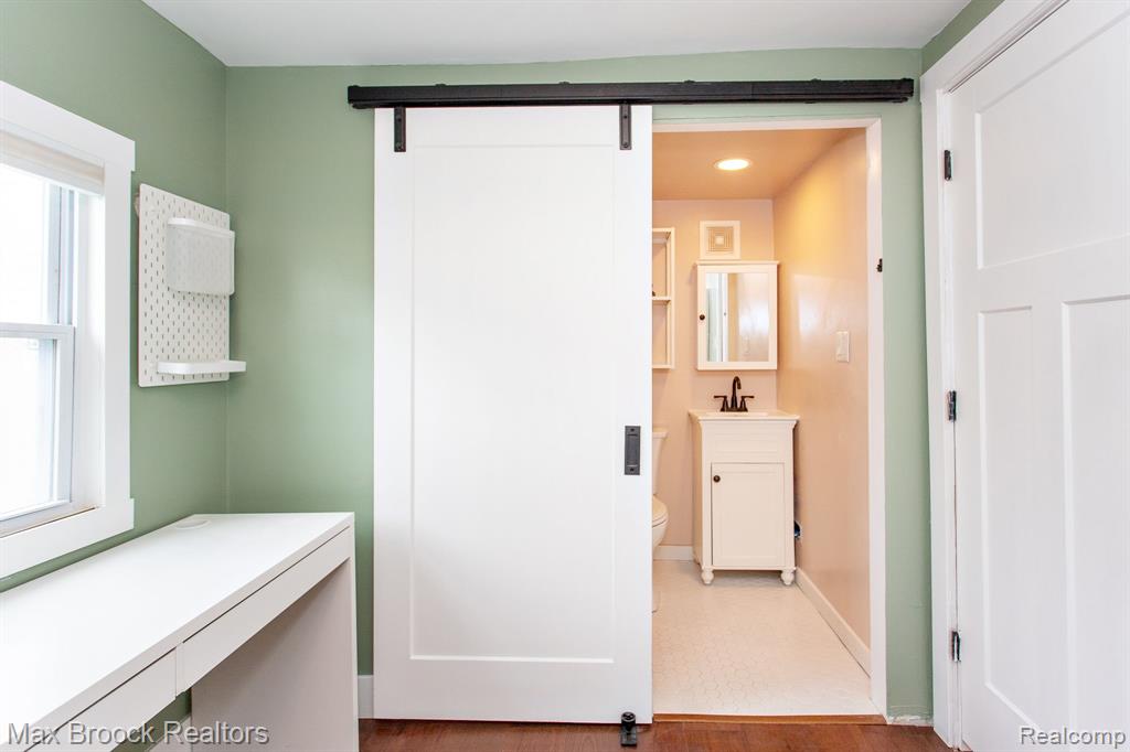 918 ALBERTA Street, Ferndale, MI 48220 — Photo 21