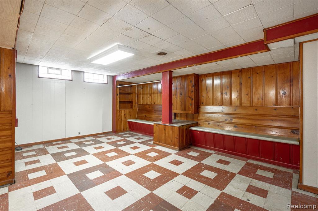 6585 Dolphin Street, Dearborn Heights, MI 48127 — Photo 31