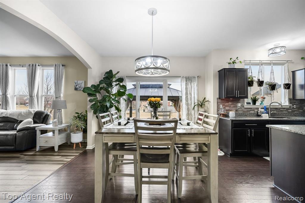 53501 MARY ANN Lane, New Baltimore, MI 48047 — Photo 9