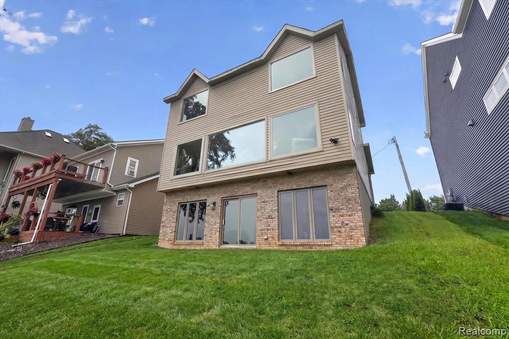 3429 Rolston Road, Fenton, MI 48430 — Photo 2