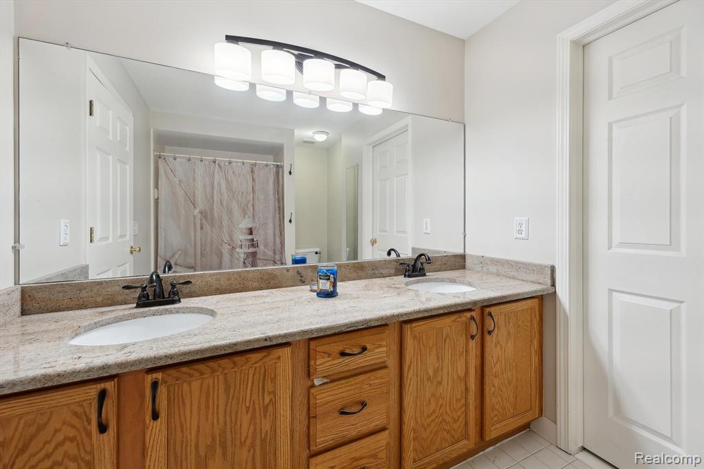 7366 MEADOW Lane, Ypsilanti, MI 48197 — Photo 21