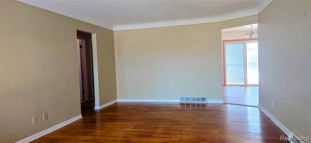 27432 Bristol Drive, Warren, MI 48092 — Photo 2