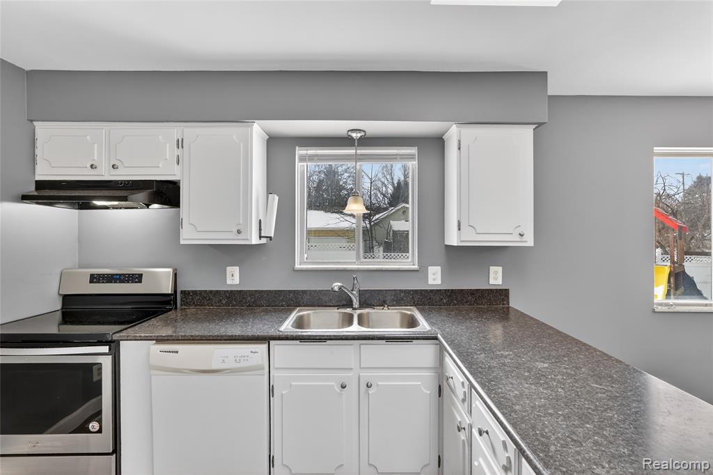 4199 Sheraton Drive, Flint, MI 48532 — Photo 16