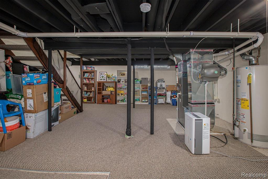3481 BURBANK Drive, Ann Arbor, MI 48105 — Photo 19