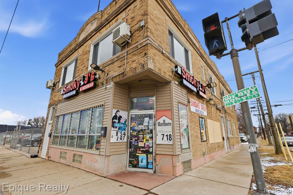 585 Southfield Road, Lincoln Park, MI 48146 — front exterior