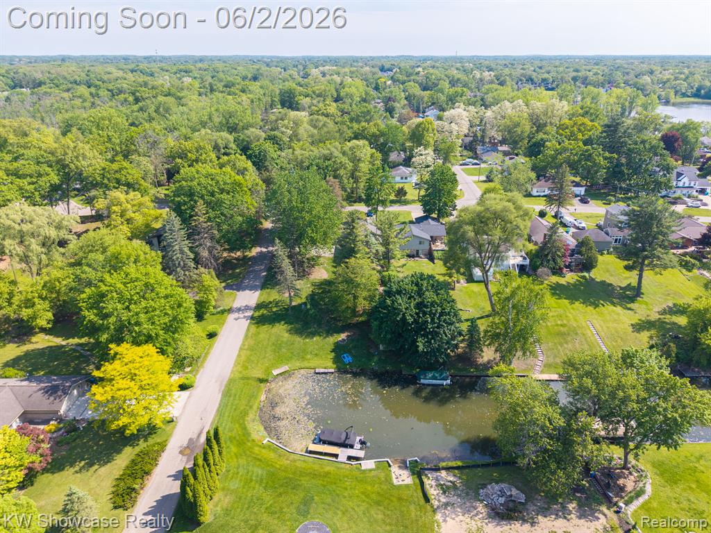 820 Clara Street, Commerce Twp, MI 48390 — Photo 3