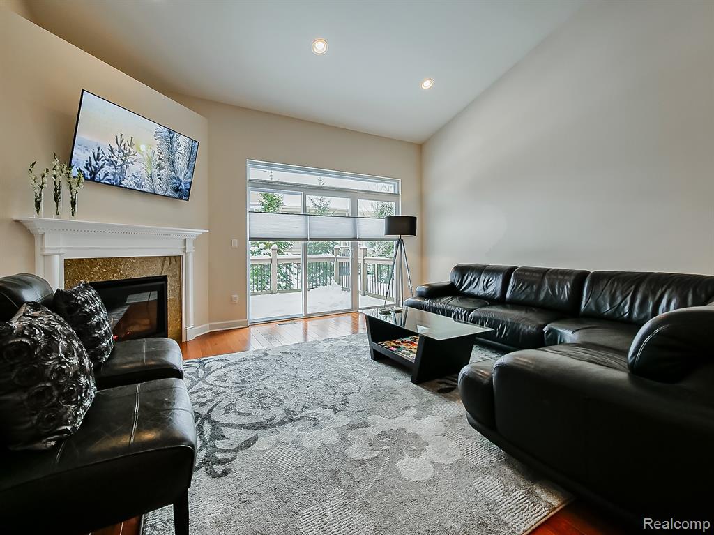 7212 Berry, West Bloomfield, MI — Photo 17