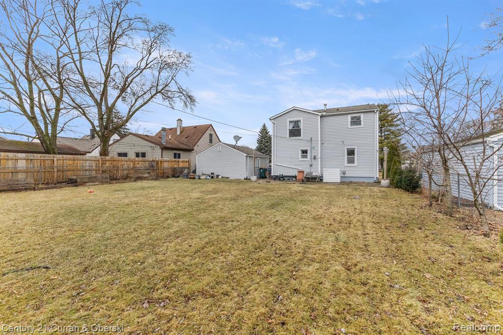 4615 MANDALAY Avenue, Royal Oak, MI 48073 — Photo 38