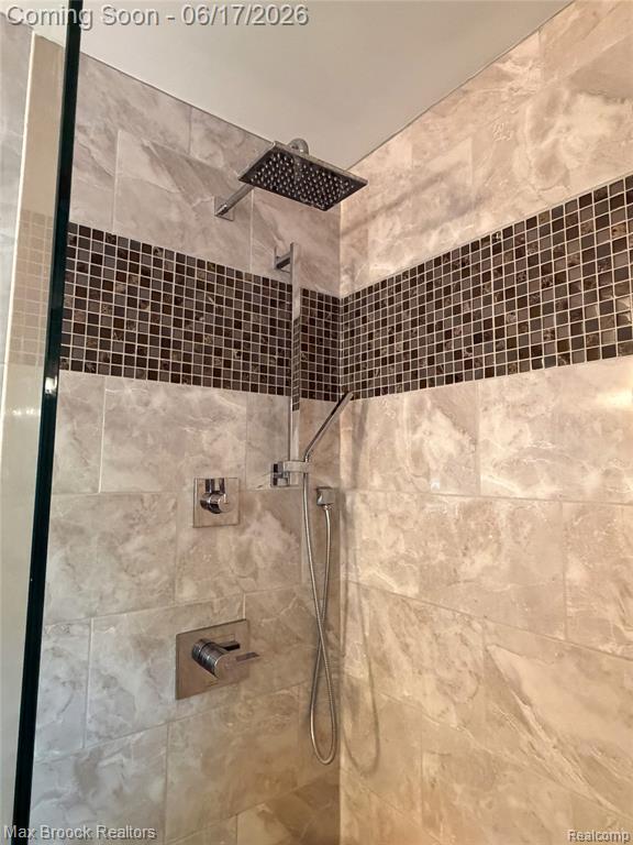 5466 Taylor Lane, Clarkston, MI — Photo 48
