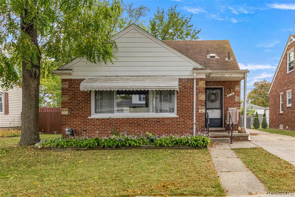 8174 Helen, Center Line, MI 48015 — front exterior