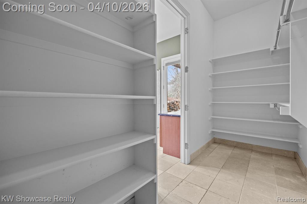 2901 Vero Drive, Highland, MI 48356 — Photo 36