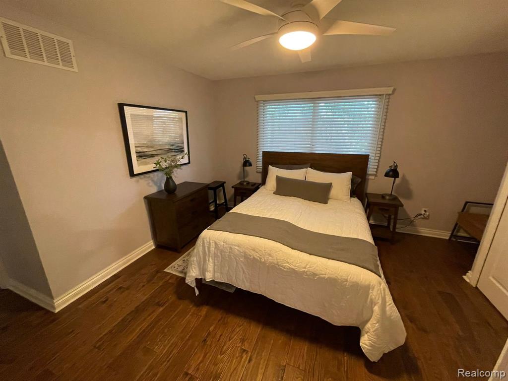 6832 MONTFORT Drive, Canton, MI 48187 — Photo 26