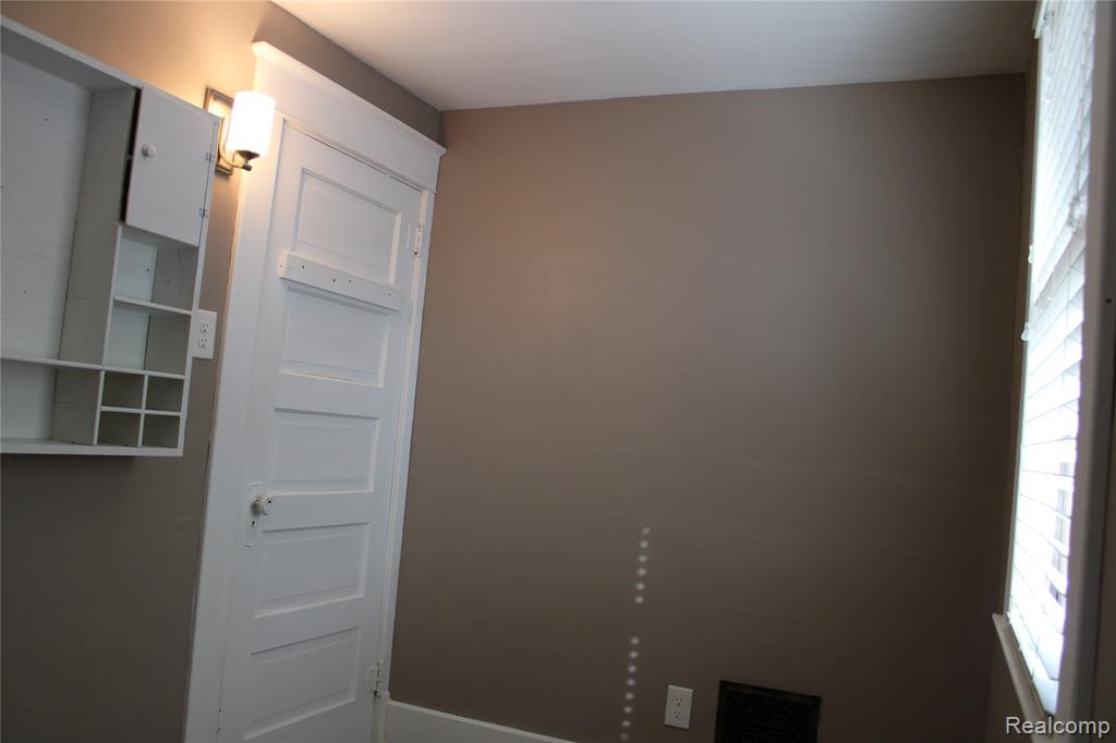 209 Maple Street, Almont, MI 48003 — Photo 30
