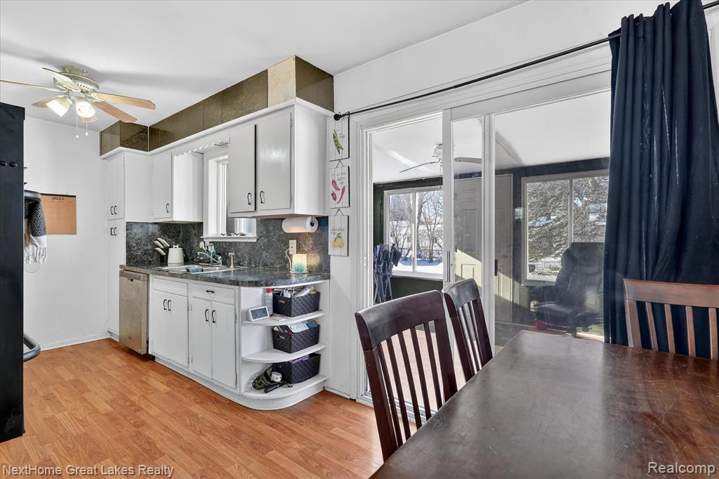 4444 Carmanwood Drive, Flint, MI 48507 — Photo 9