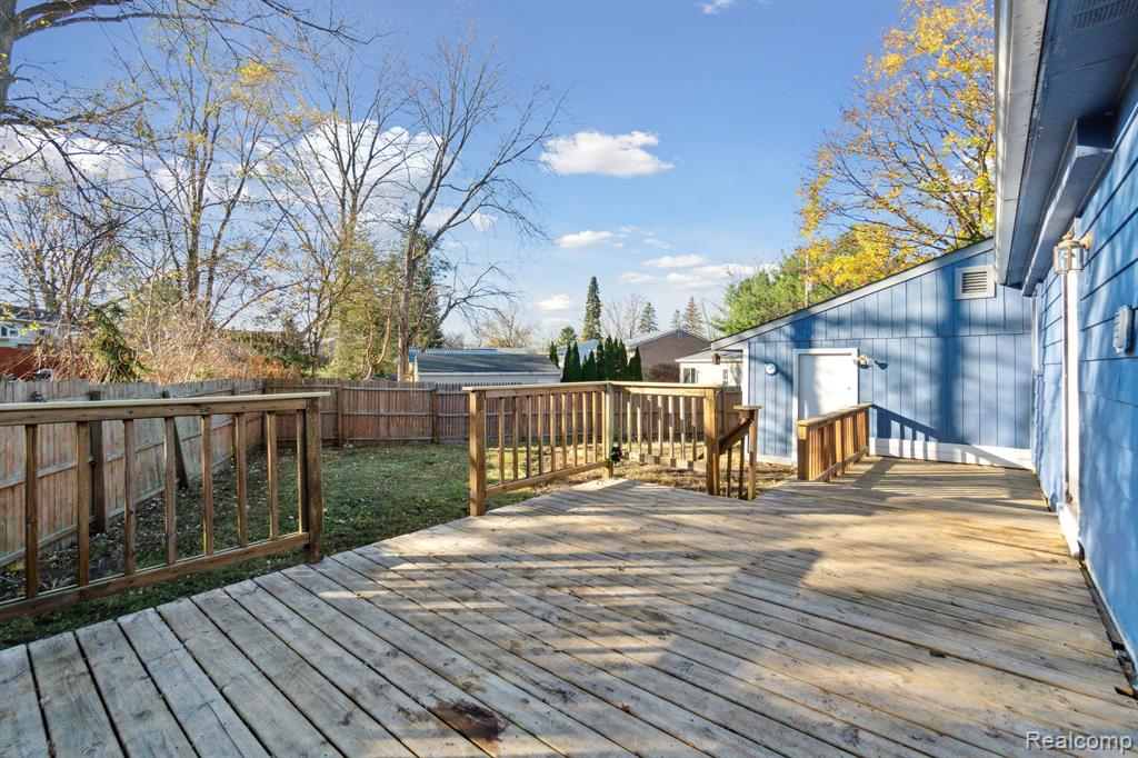 324 EAST Street, Holly, MI 48442 — Photo 28