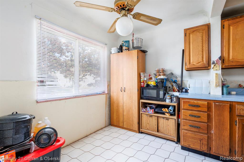 525 Garfield Avenue, Lincoln Park, MI 48146 — Photo 8