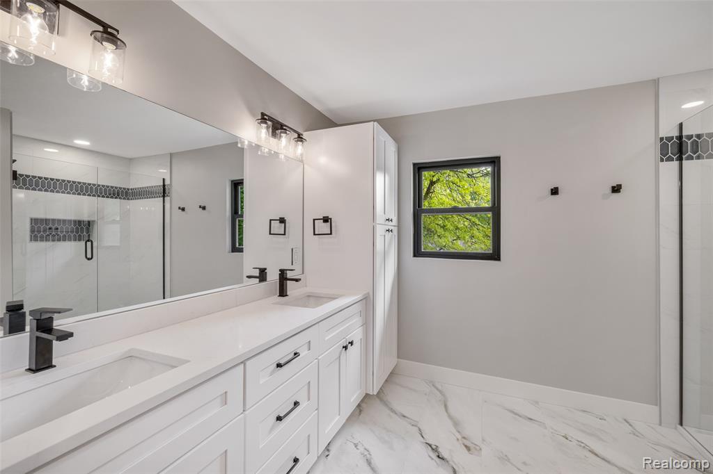 7598 Lake Park Avenue, Ira, MI — Photo 45