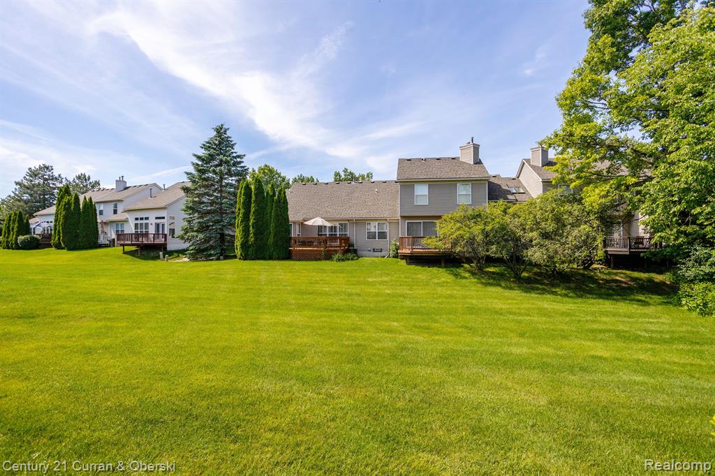 2531 Pine Drive, Wixom, MI 48393 — Photo 34