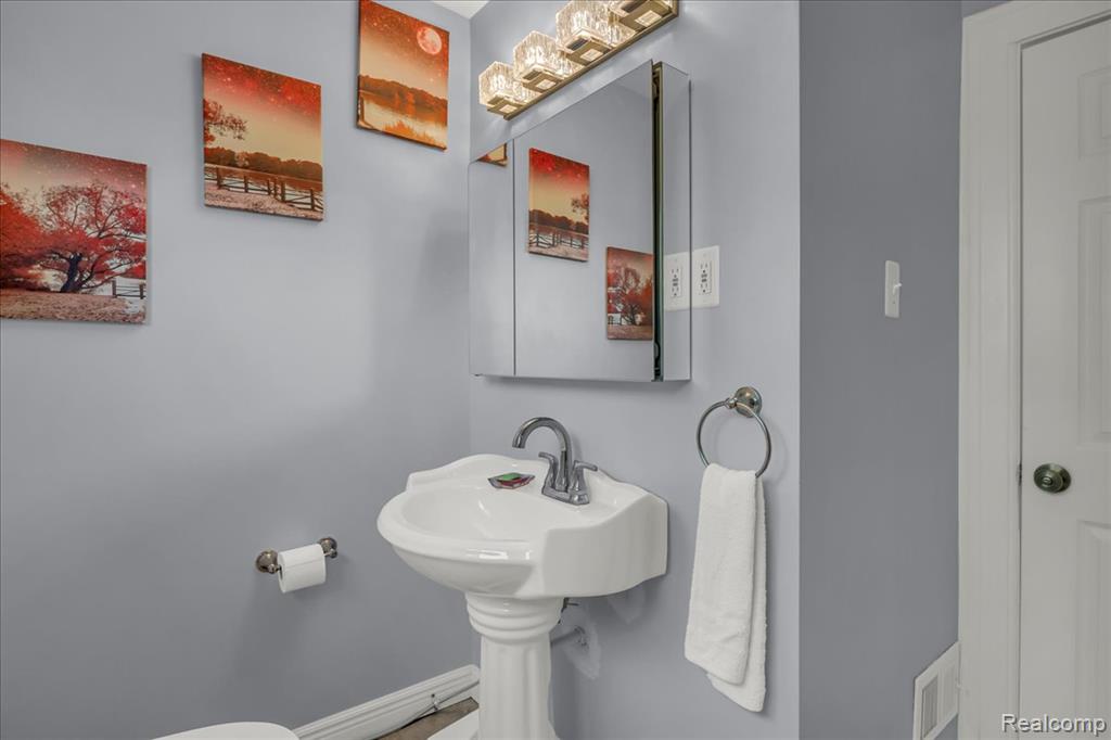 6101 Appoline Street, Dearborn, MI 48126 — Photo 19