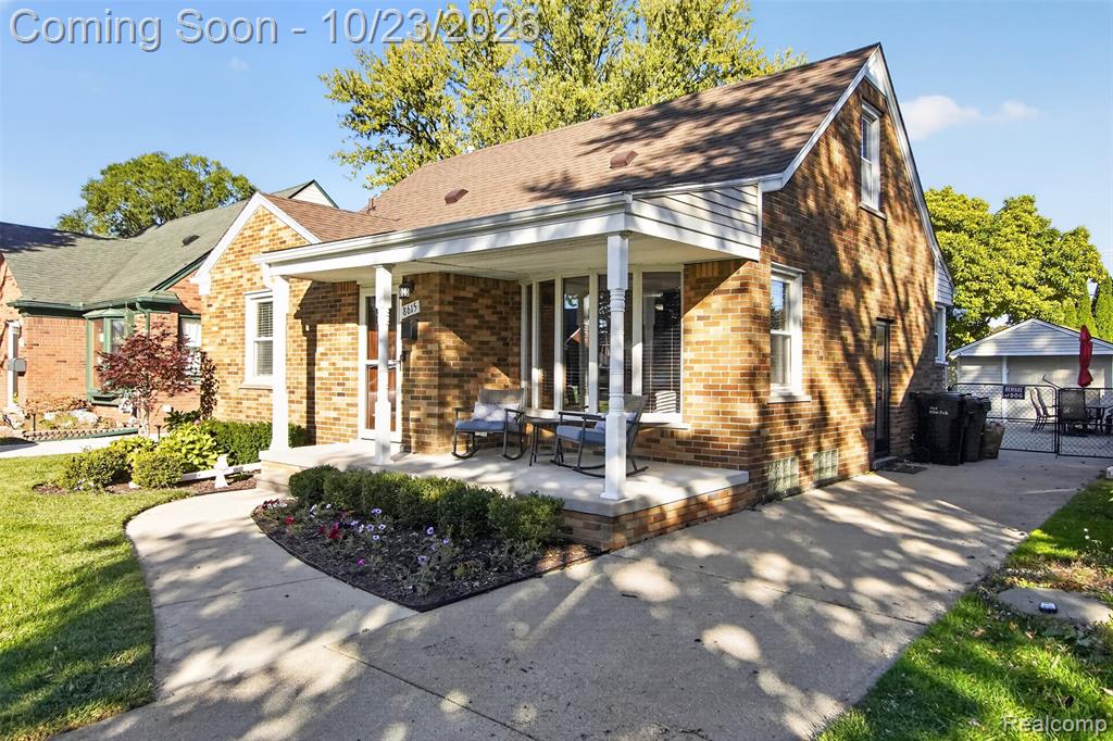 8615 Quandt Avenue, Allen Park, MI 48101