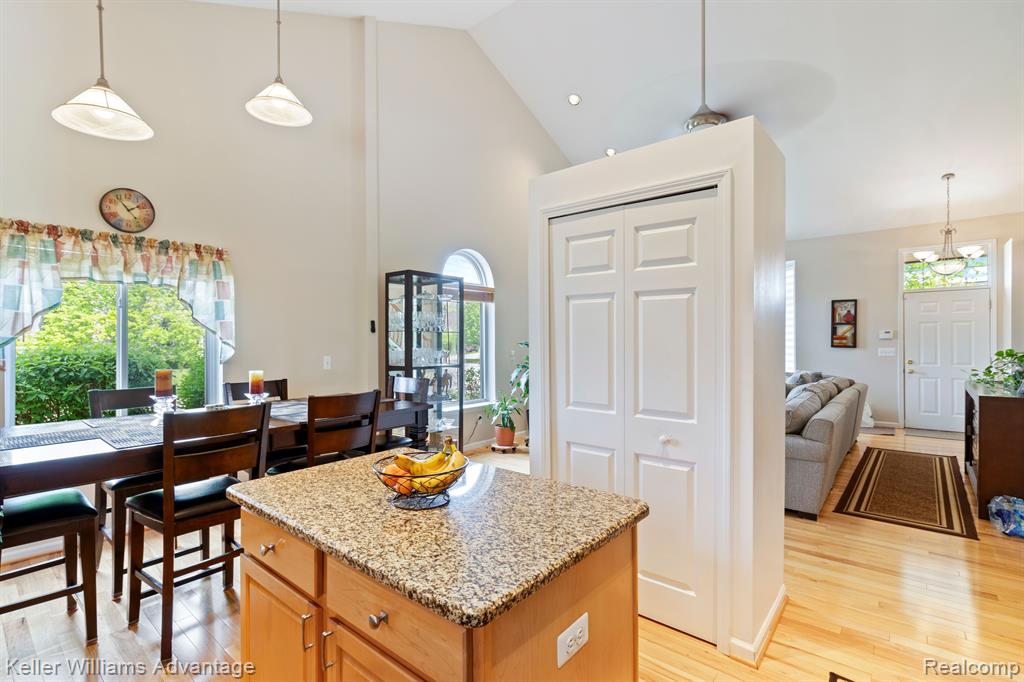 8079 THORNHILL Drive, Ypsilanti, MI 48197 — Photo 20