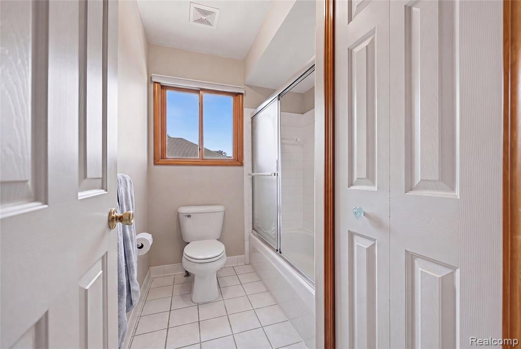 35724 Saint Clair Drive, New Baltimore, MI 48047 — Photo 31