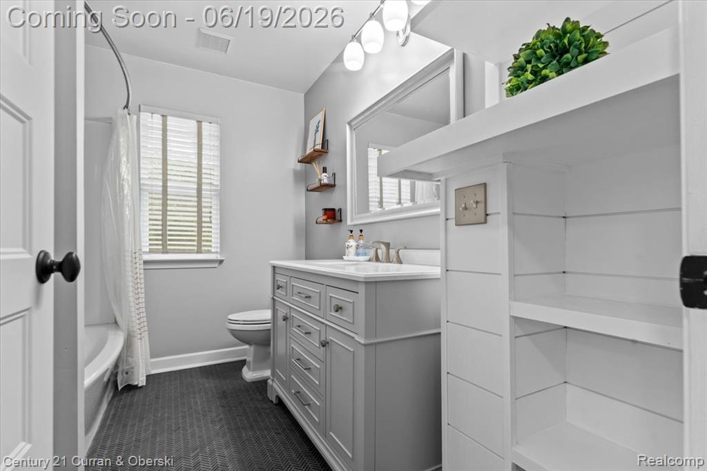 4630 Commerce Woods Drive, Commerce Twp, MI 48382 — Photo 31