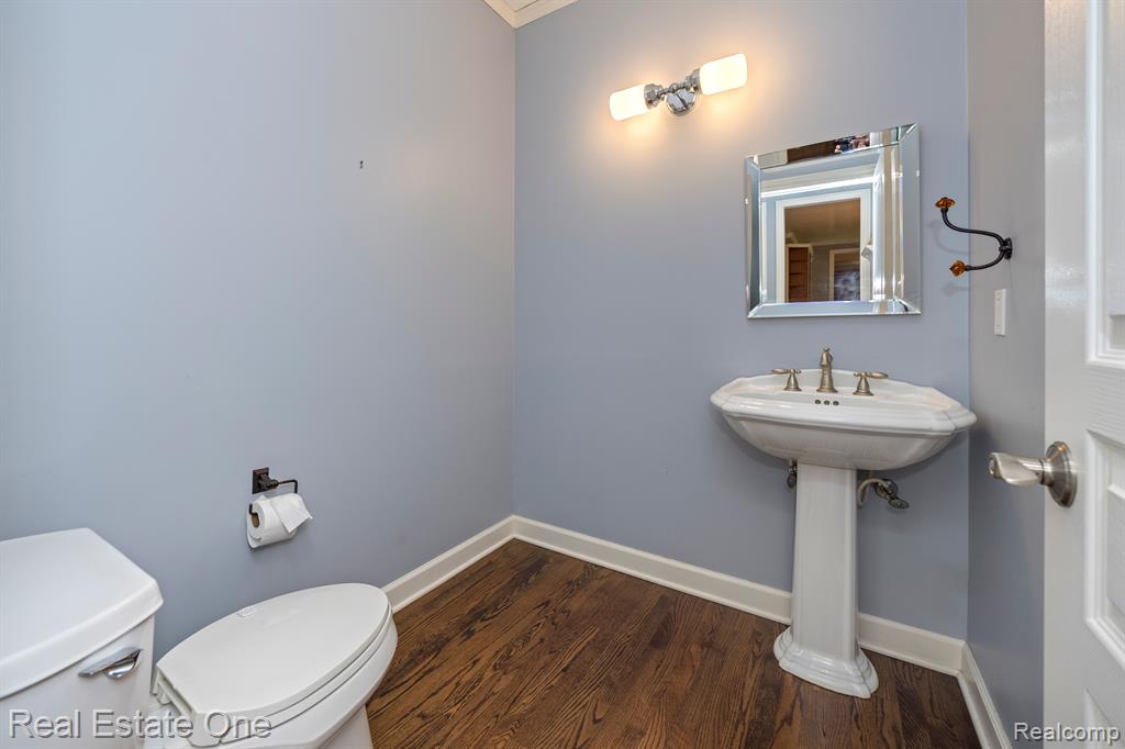 6745 CHARING Crossing, West Bloomfield, MI — Photo 35