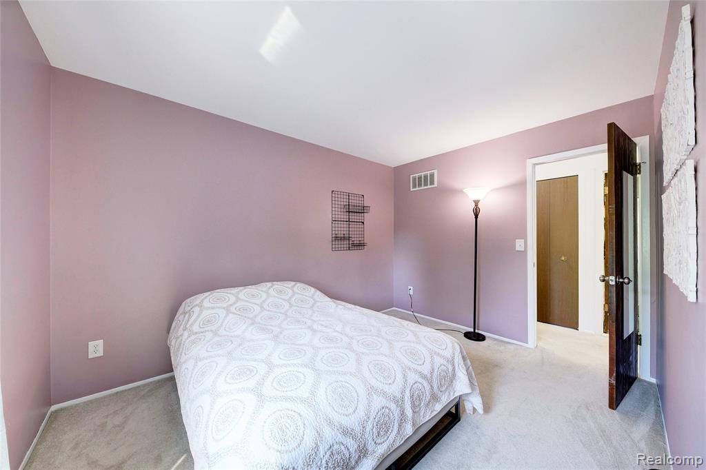 5646 New Meadow Drive, Ypsilanti, MI 48197 — Photo 22