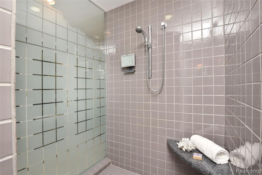 6727 Lahser Road, Bloomfield Hills, MI 48301 — Photo 21