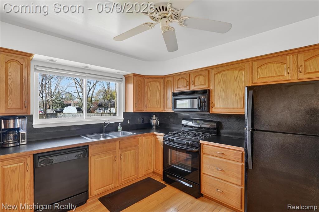 4291 HallMark Court, Flint, MI 48532 — Photo 14