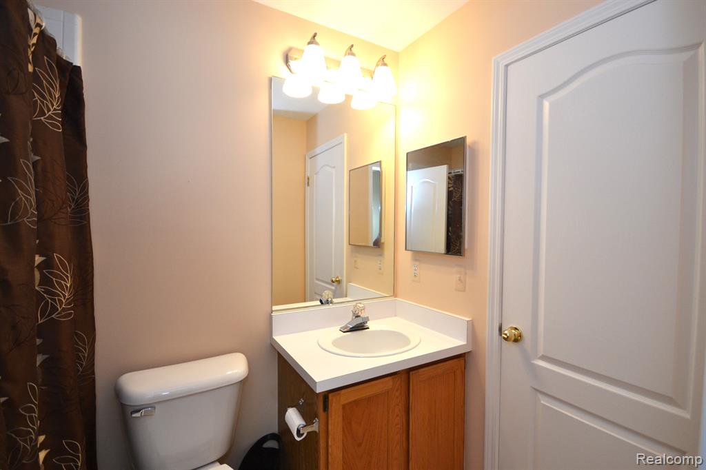 1166 Fairways Boulevard, Troy, MI 48085 — Photo 20