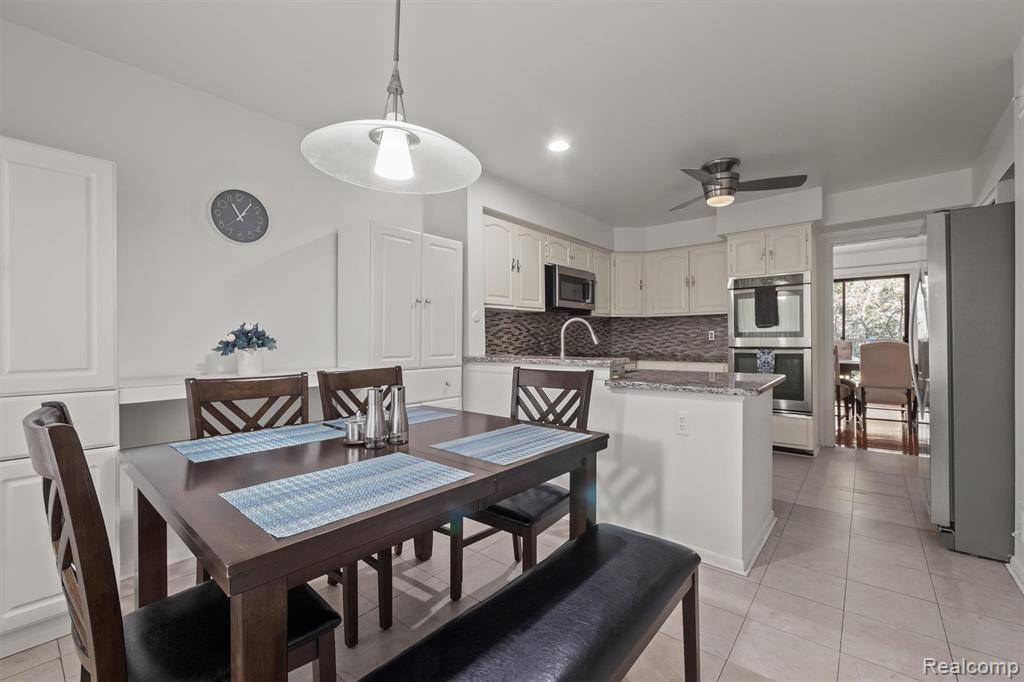 7114 Pebble Park Drive, West Bloomfield, MI — Photo 9