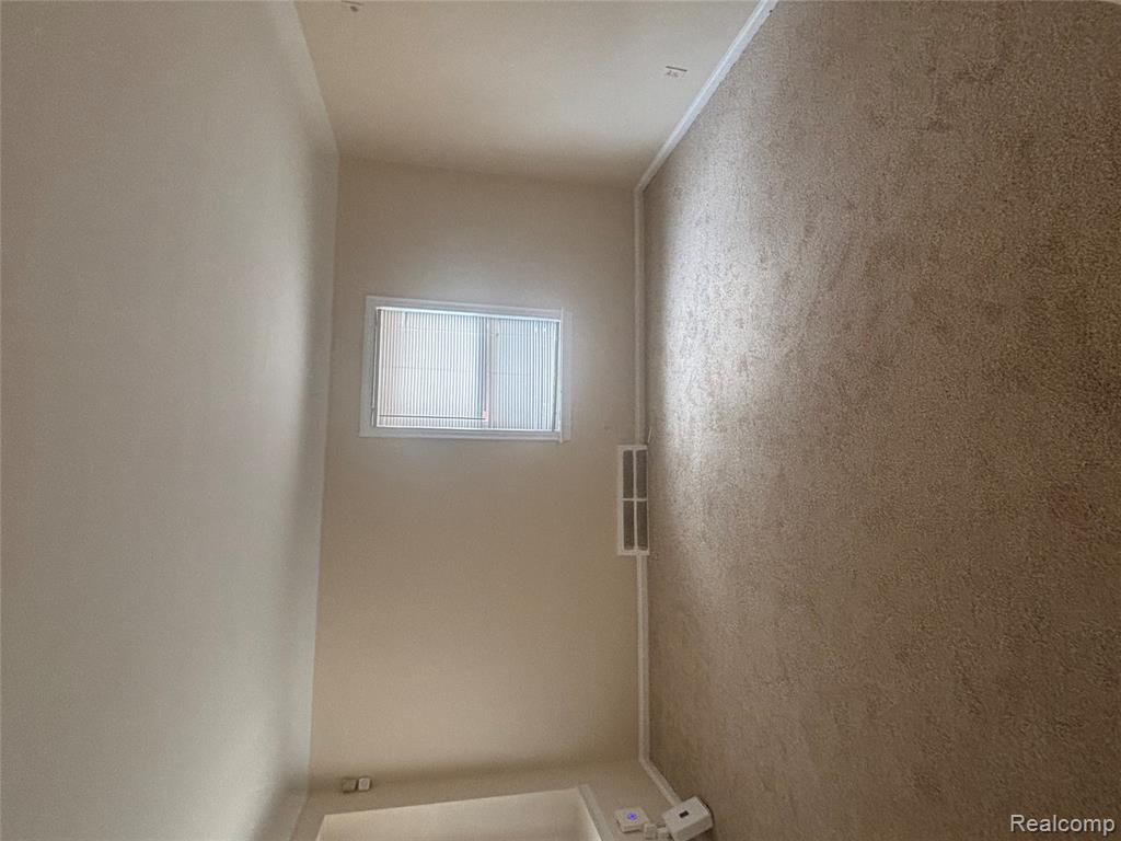 7637 Dacosta, Redford, MI 48239 — Photo 7