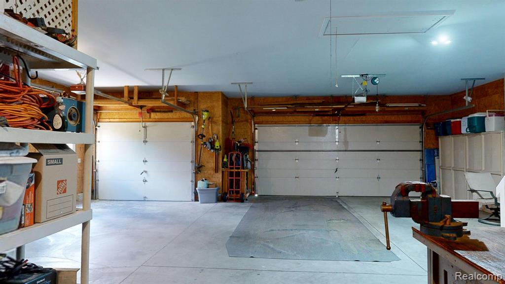 4400 Oak Tree Trail, Fenton, MI 48430 — Photo 48