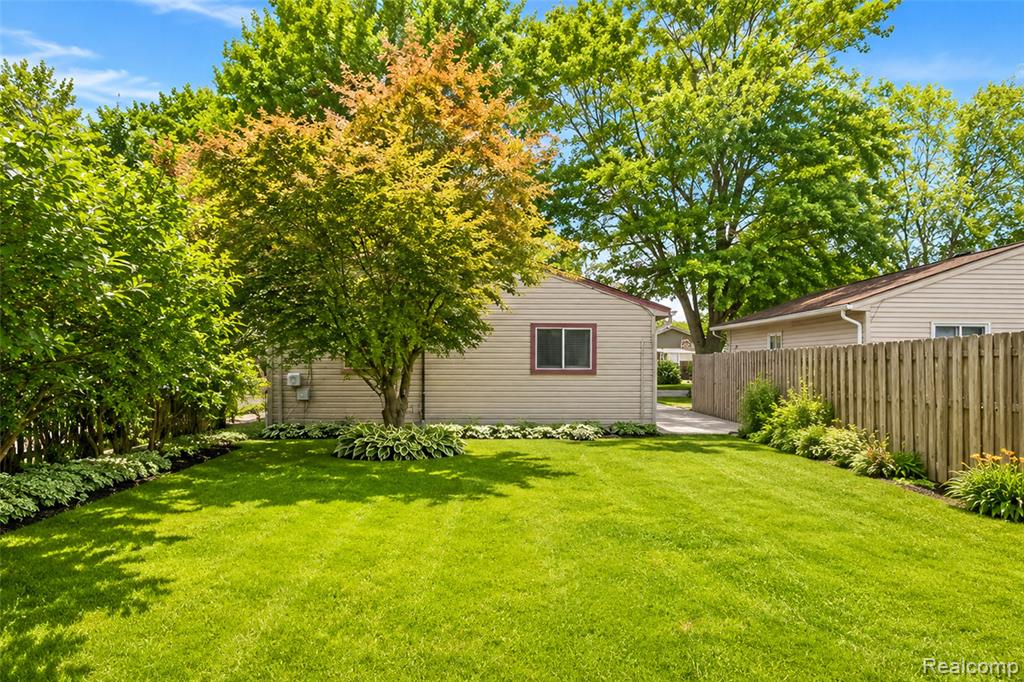 8095 Syracuse Street, Taylor, MI — Photo 6