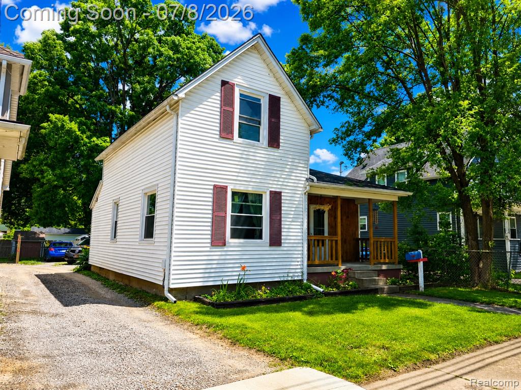 604 N Oak Street, Durand, MI 48429 — front exterior