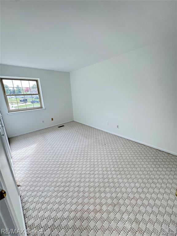 5527 Copley Square Road, Grand Blanc, MI 48439 — Photo 14