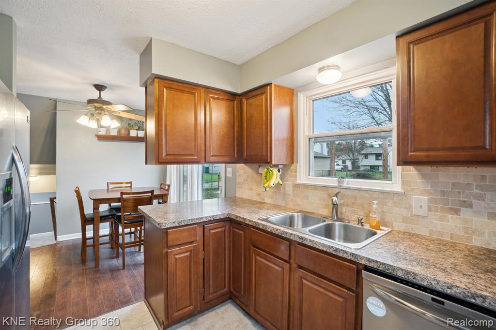 830 TANAGER Trail, Howell, MI 48843 — Photo 12