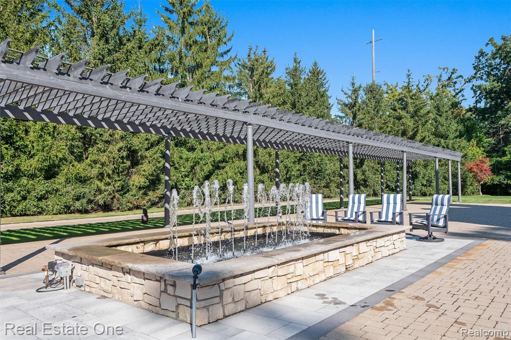 1343 Orchard Ridge Road, Bloomfield Hills, MI 48304 — Photo 47