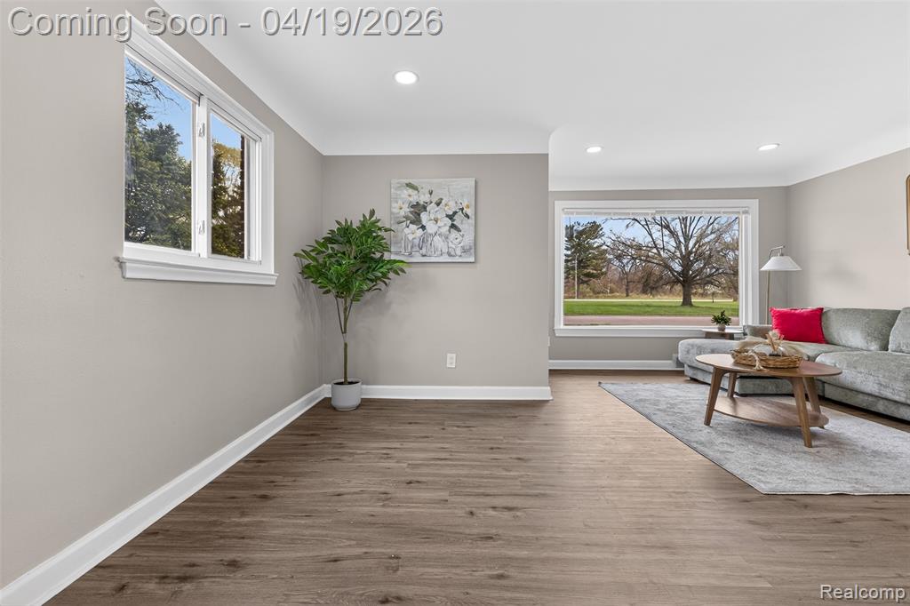 9075 W Parkway Street, Detroit, MI 48239 — Photo 13
