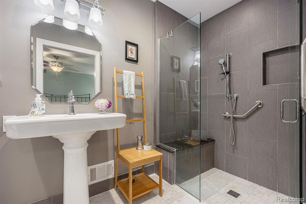 4495 Maybee Road, Lake Orion, MI — Photo 18