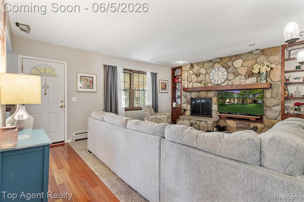32341 Woody, Fraser, MI 48026 — Photo 12