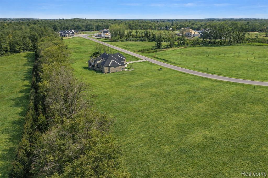 1583 Vista Drive, Oakland, MI — Photo 14