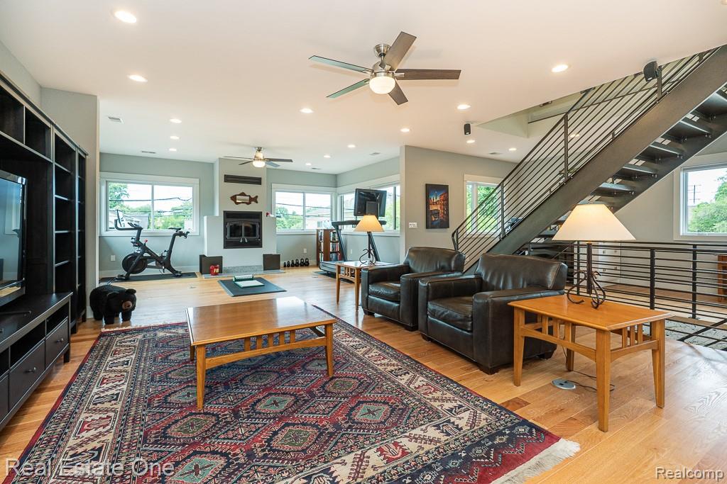 426 W University Drive, Rochester, MI 48307 — Photo 26